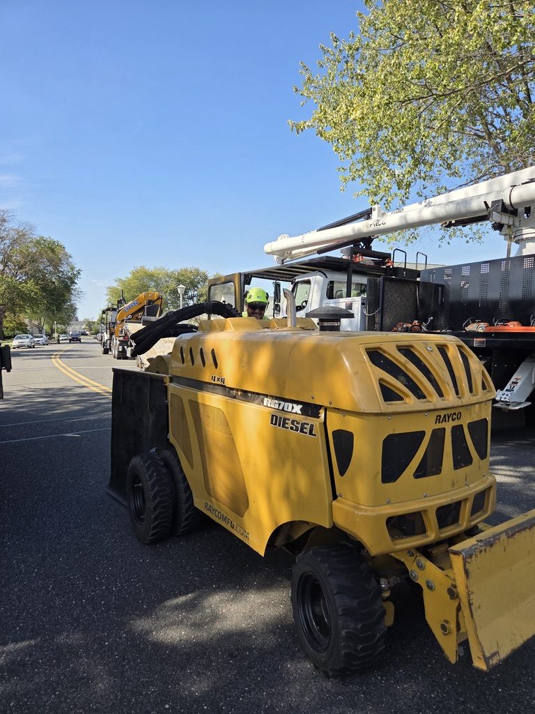 Rayco stump grinder ready for a residential job by Pro-Stump Tree Service